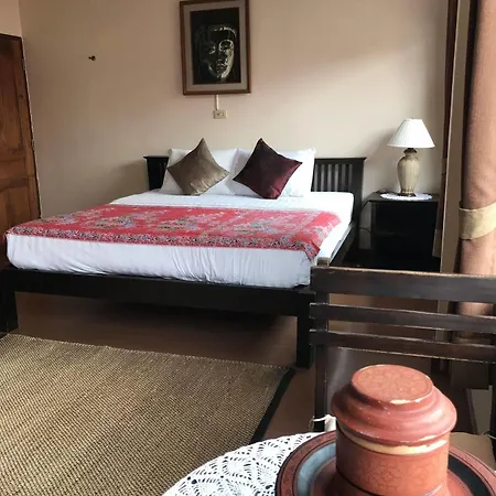 Baan Klang Vieng Hotel Chiang Mai Exterior photo
