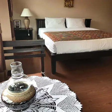 Baan Klang Vieng Hotel Chiang Mai Exterior photo