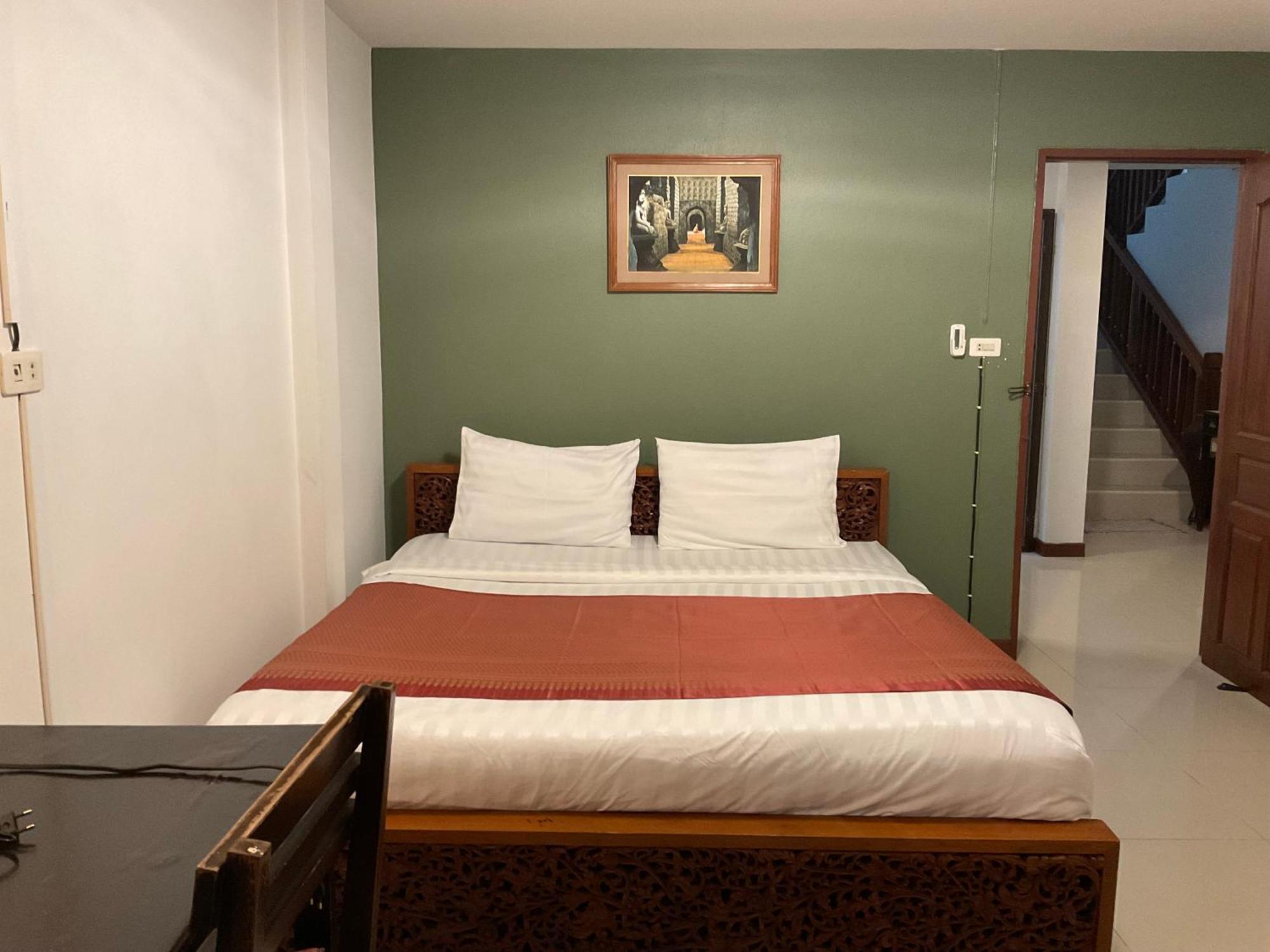 Baan Klang Vieng 3* Чиангмай