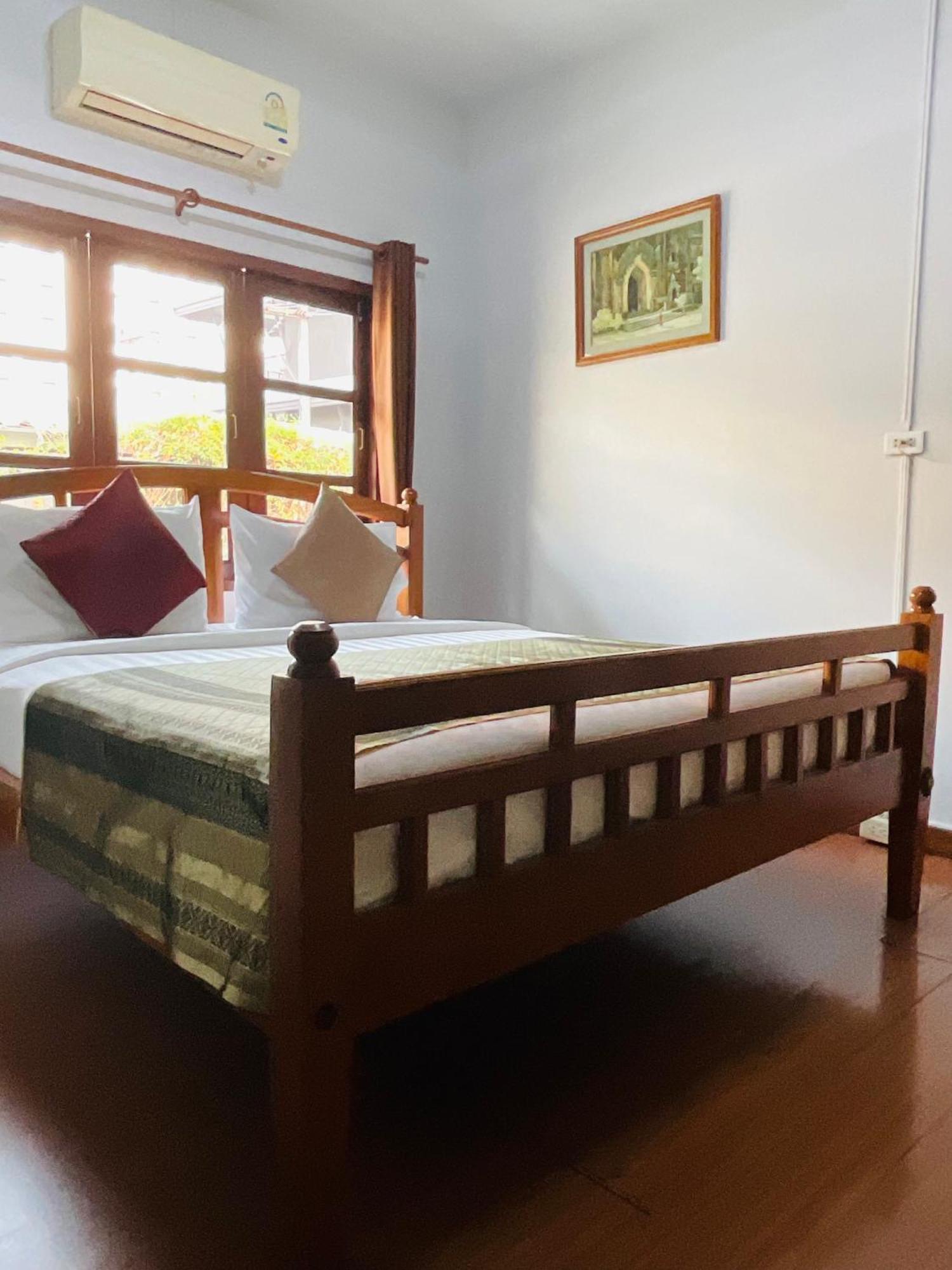 Baan Klang Vieng 3* Чиангмай